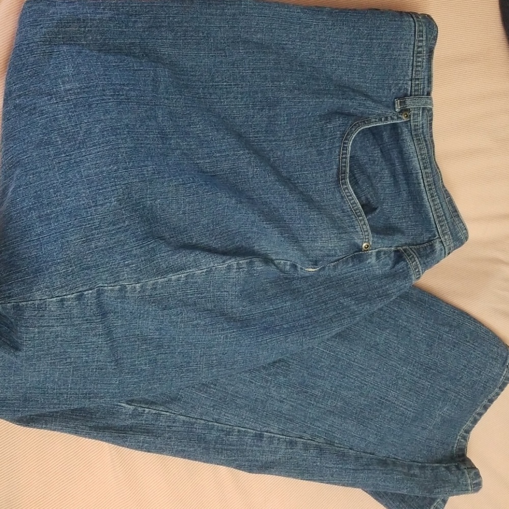 Gloria Vanderbilt Jean's 24 medium